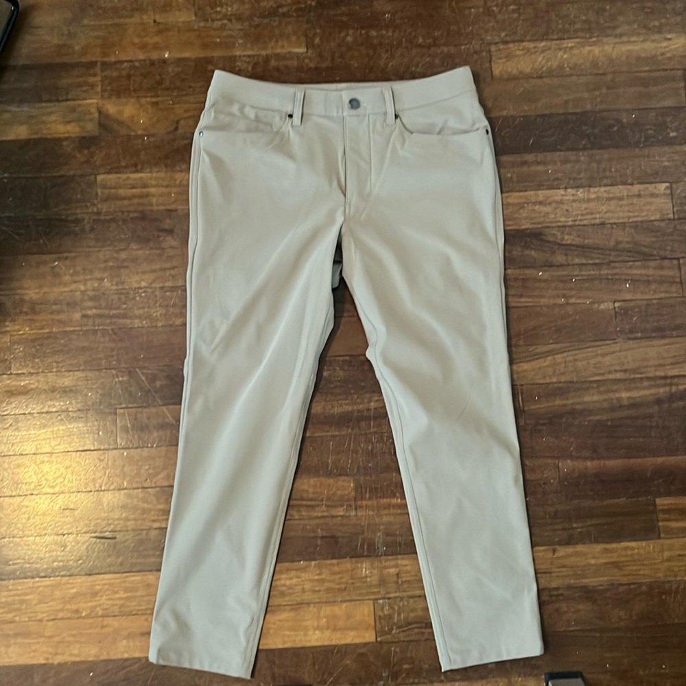 Luluemon Commission Pants